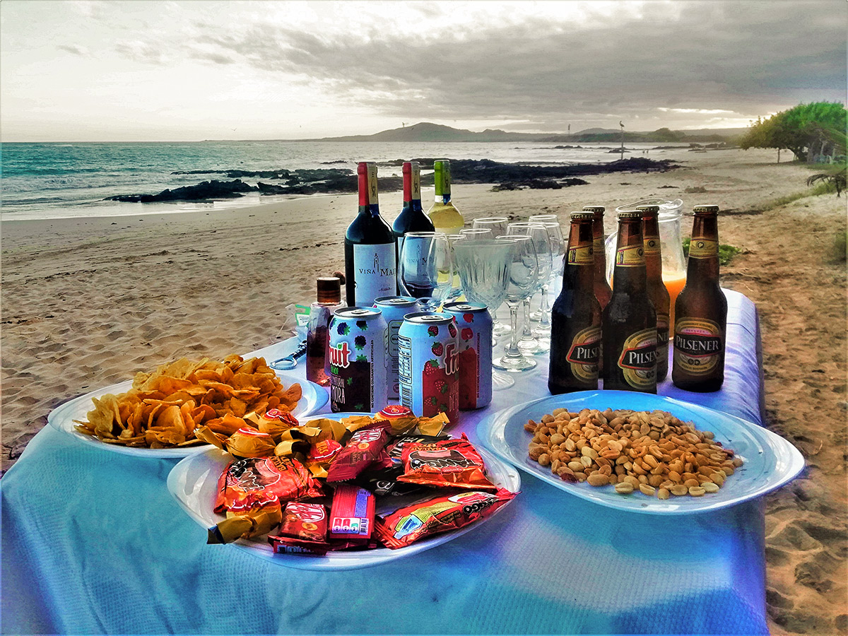 Diner on guided Galapagos Adventure Tour in Galapagos Islands