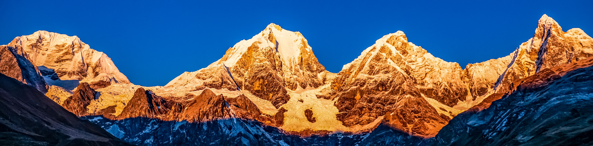 Panoramic view from Day hiking from Huaraz