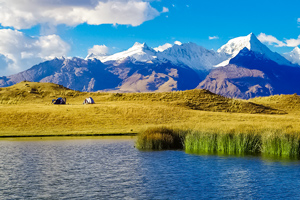 Dayhikes near Huaraz teaser