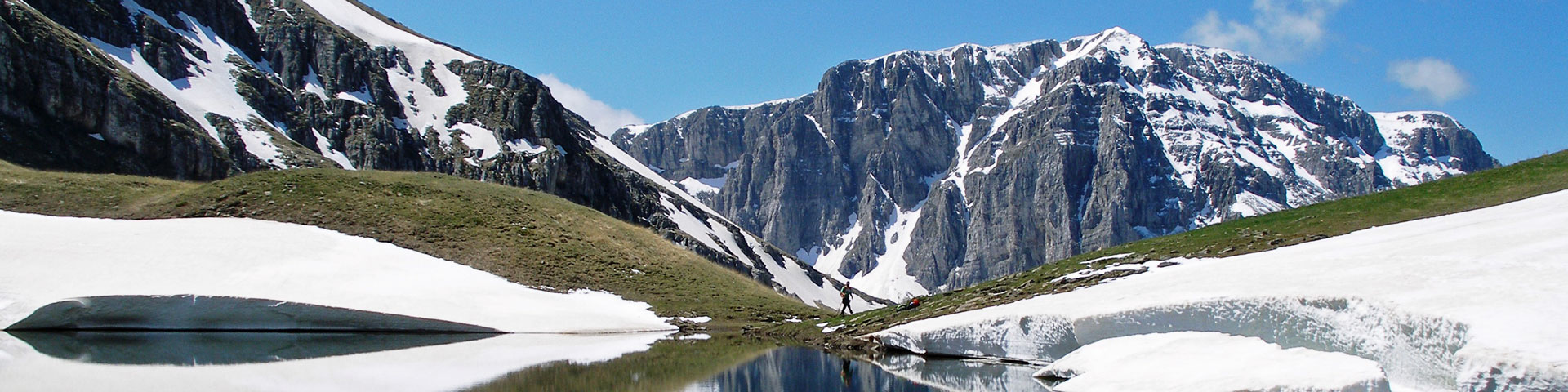 Snow on tour of Pindos Mountains trail in Greece