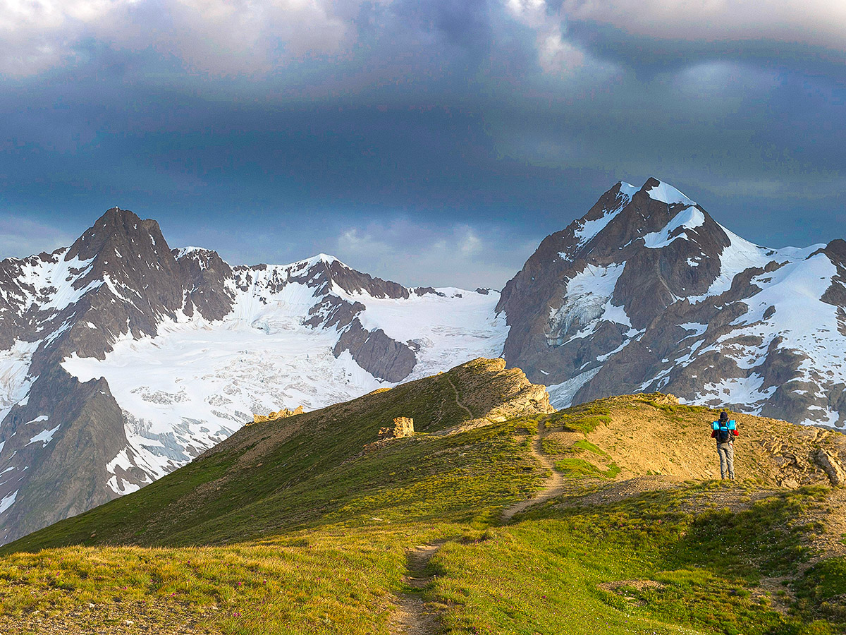 tour du mont blanc guided trek