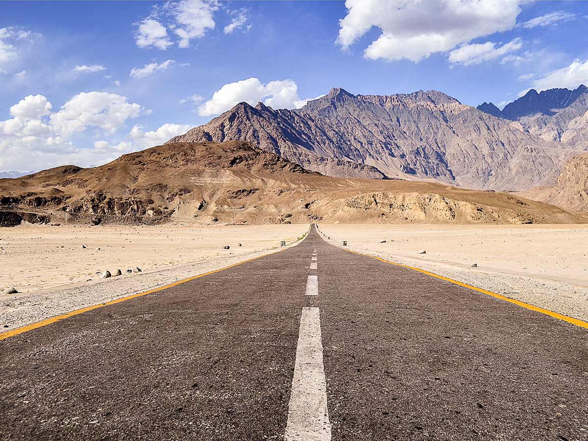 Road to Sighar Valley on guided Overland Tour in Skardu Valley Pakistan