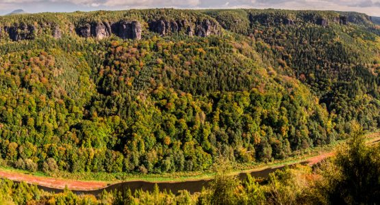 Beautiful crags of Labske Udoli on rock climbing tour in Czech Republic