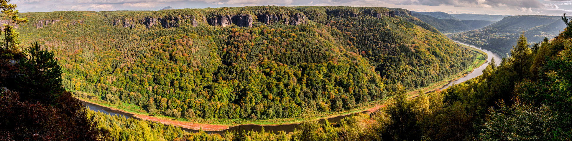 Beautiful crags of Labske Udoli on rock climbing tour in Czech Republic