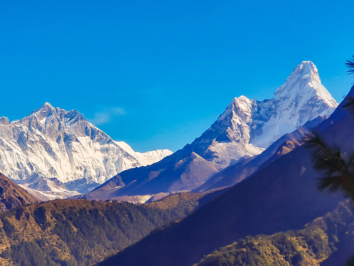 Snowy Himalayan mountain peaks on Everest Base Camp trek in Nepal