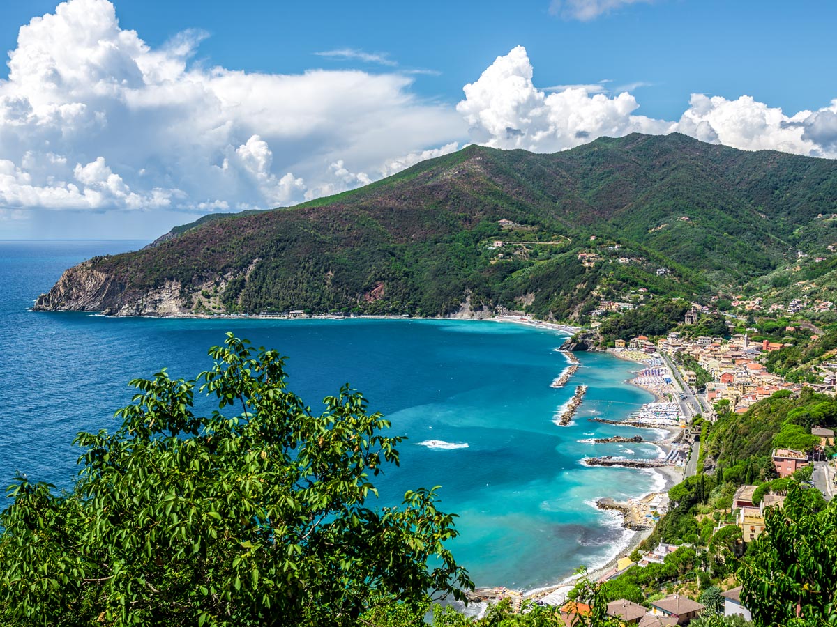 Beautiful bay on self guided trek between Portofino and Porto Venere in Cinque Terre