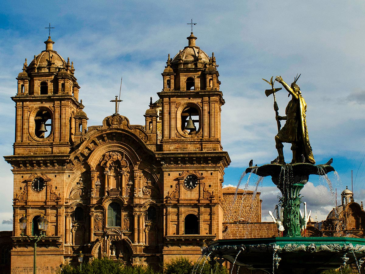 Latinoamerican architecture seen on Peru Active Tour