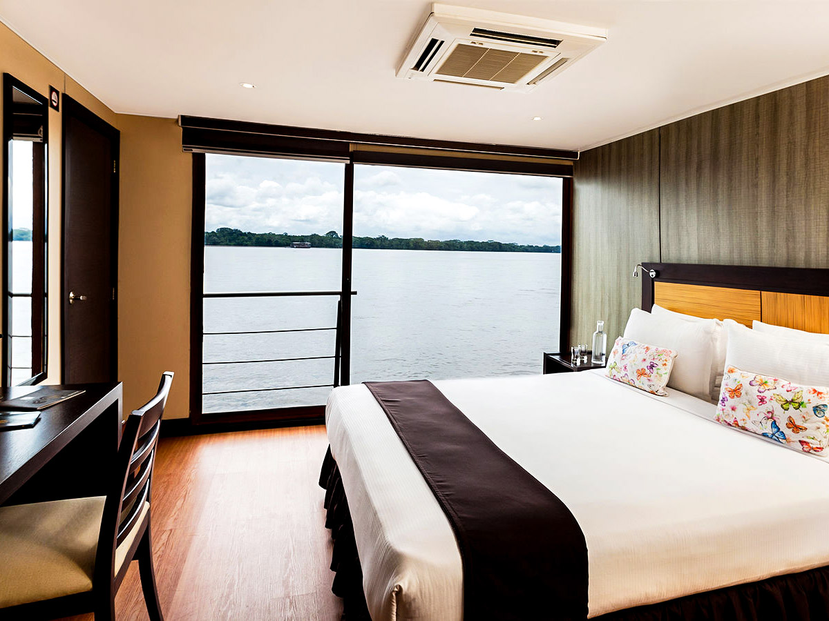 Luxurious rooms onboard the cruise ship on Anakonda River Cruise in Ecuador