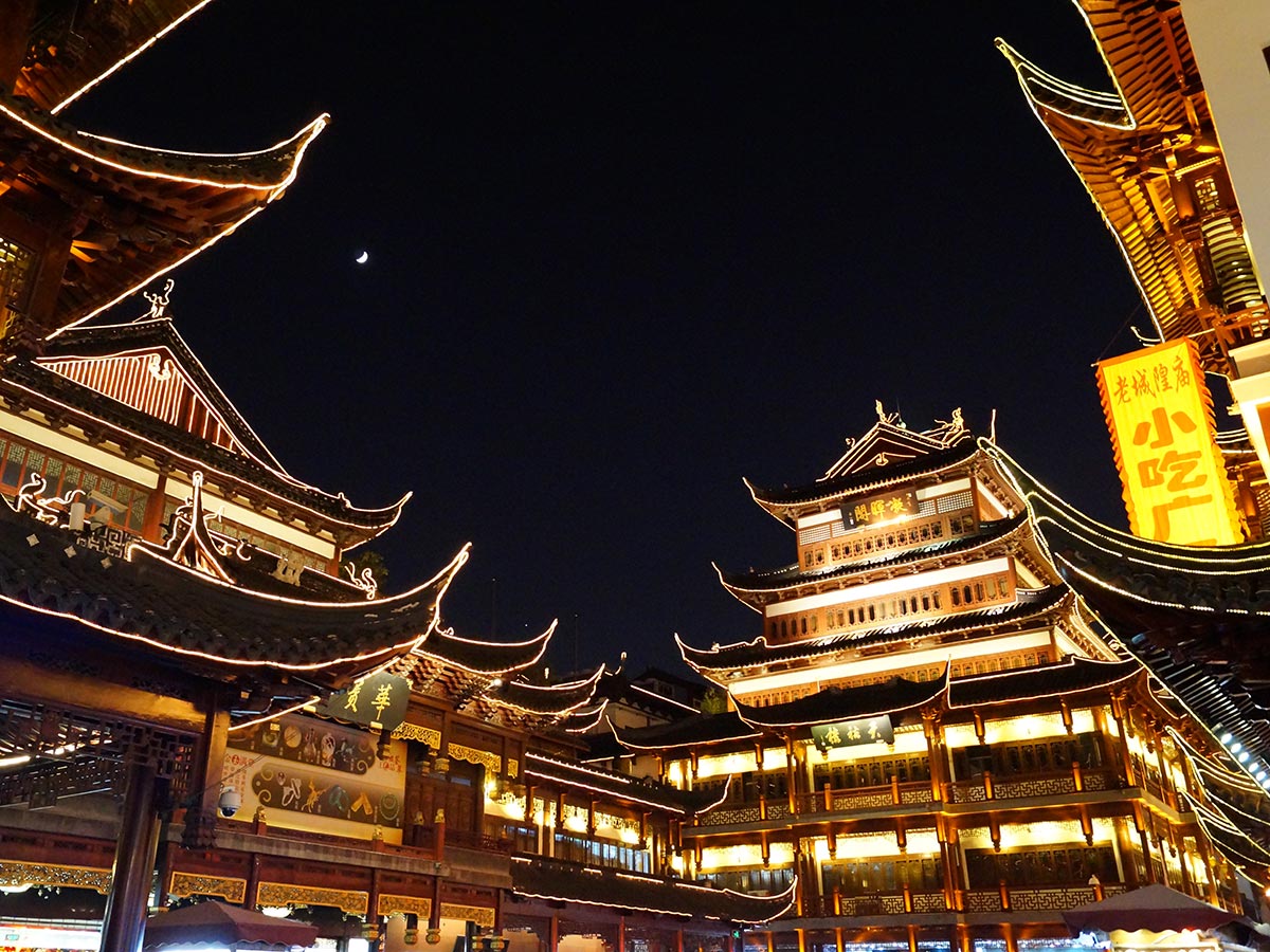 Shanghai is a wonderful city that is included in China Tibet Encompassed Tour