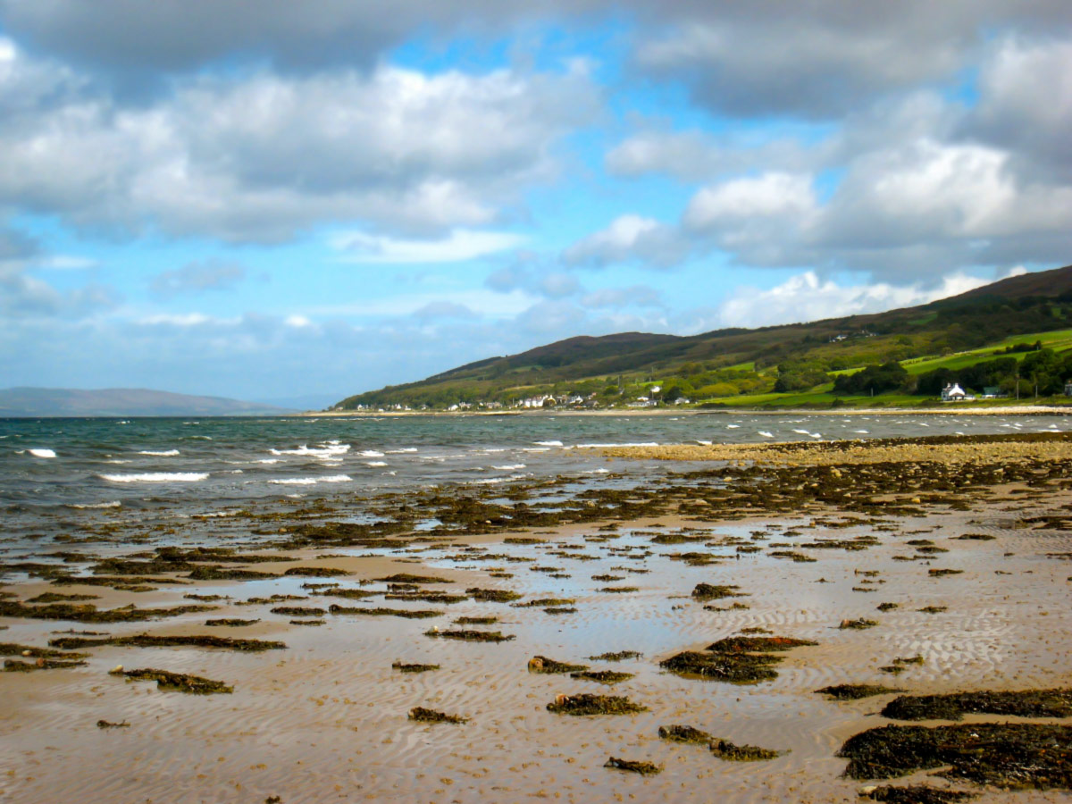 Clyde Islands Whiskey Tour in Scotland is a wonderful tour that includes visiting distileries