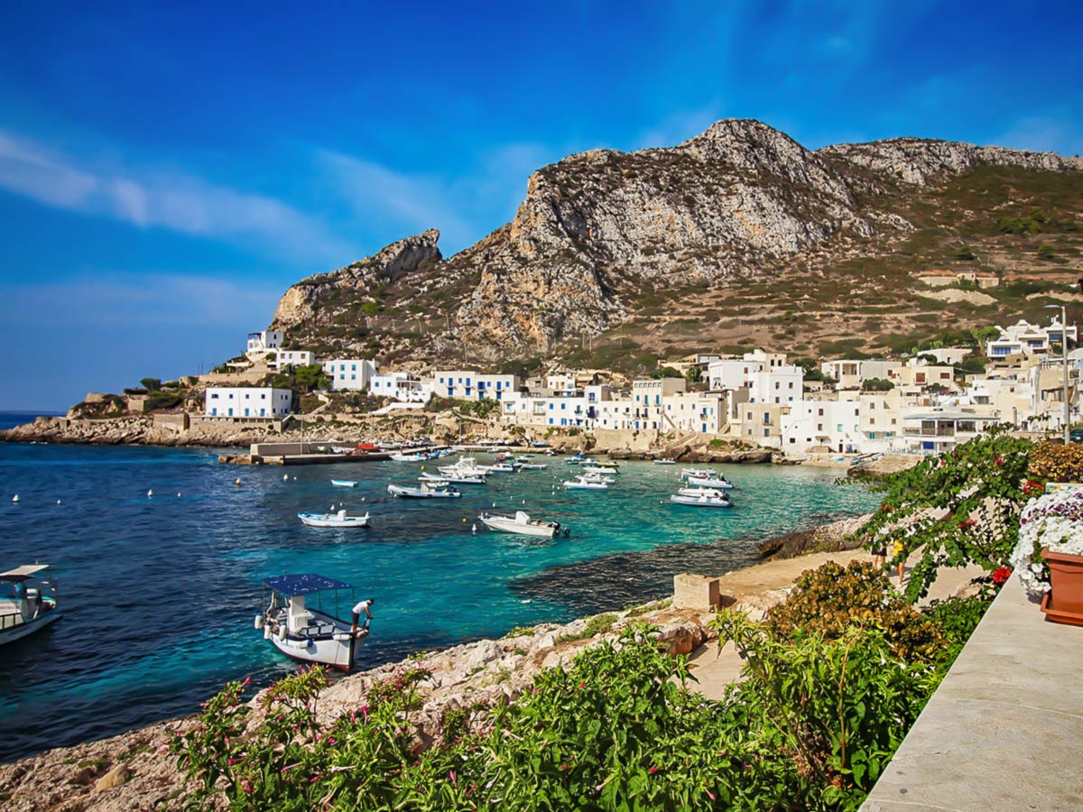 Cozy bay in Levanzo, seen on a guided tour to Palermo and Egadi Islands