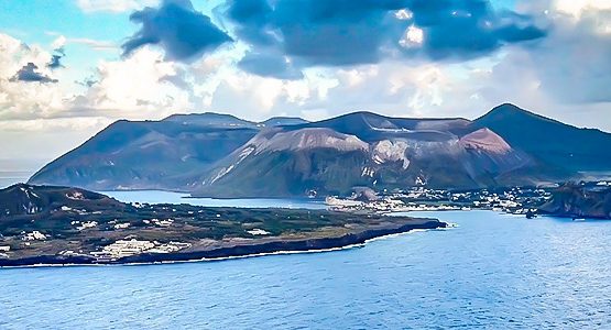 Sailing and hiking aeolian isles