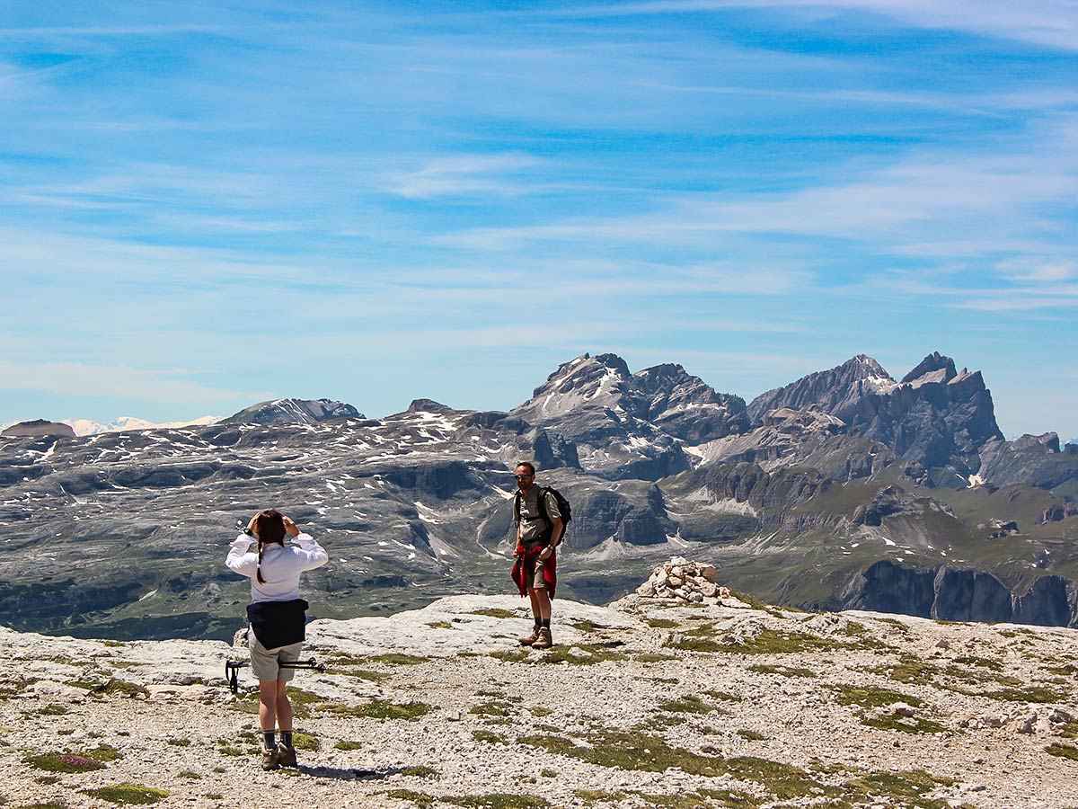 guided hiking tours dolomites