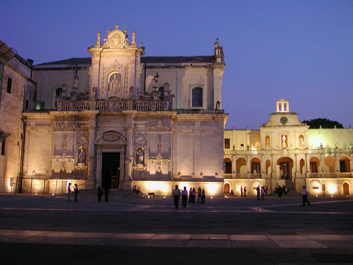 Lecce oldtown visited on self guided Puglia biking tour