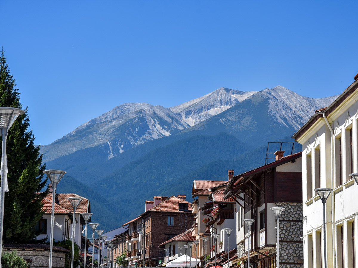 Mountain views in Bansko as seen on a hiking tour in Balkans