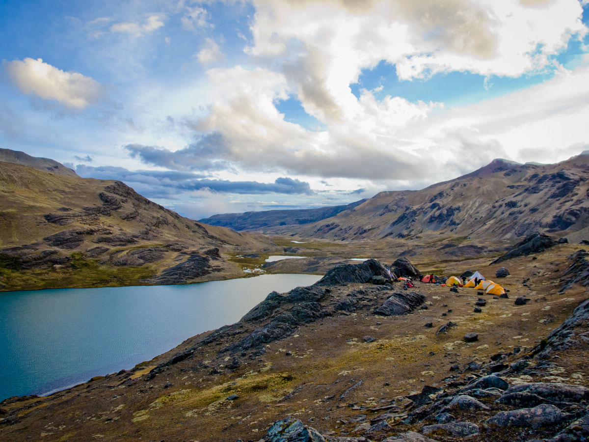 Blue lake on guided Apolobamba tour in Bolivia - image by V. Kronental