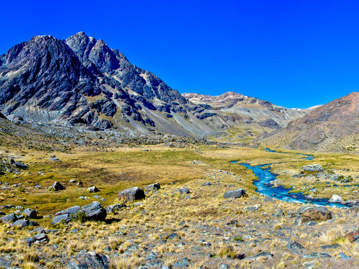 Sunny day over Cordillera Apolobamba in the Bolivian Andes - image by V.Kronental