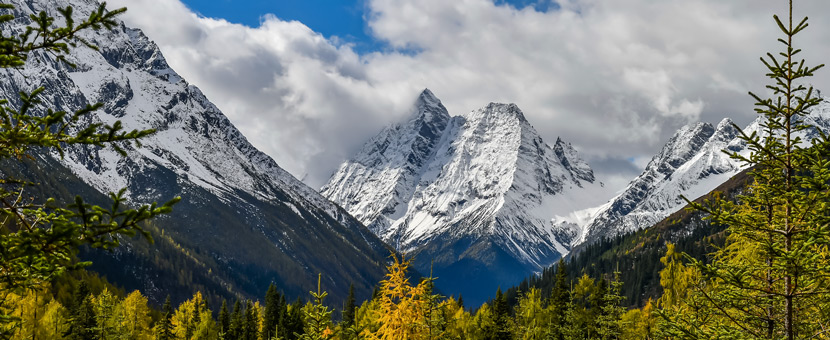 Trekking from Siguniang Shan to Bipenggou Valley