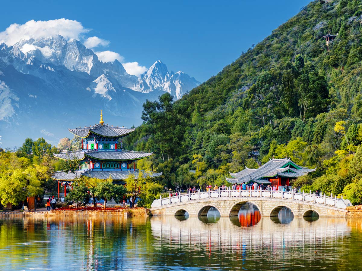 Black Dragon Pool in Lijiang seen along trekking tour through China