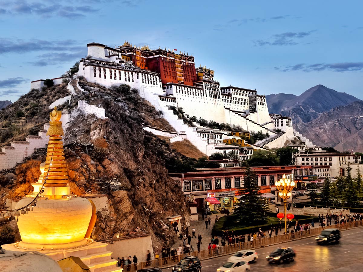 Potala along MTB tour in Tibet
