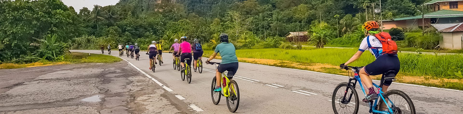 Paradesa Sarawak Rainforest Bike Tour (Malaysia, Borneo)