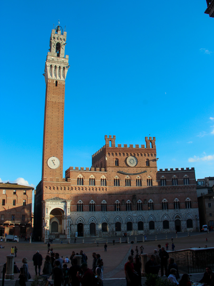 Self-guided Via Francigena tour by bike from Parma to Siena rewards with visiting several beautiful oldtowns