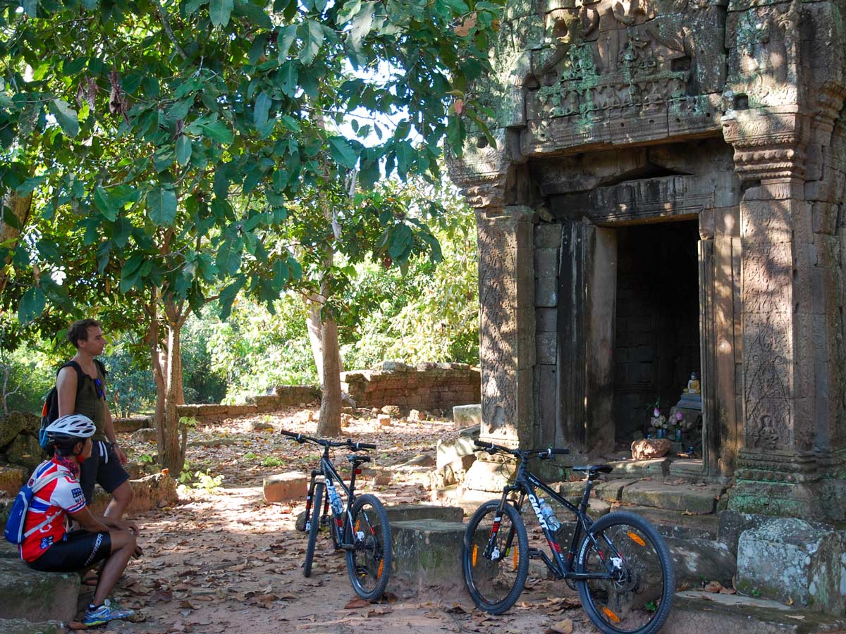 Guided tour from Mekong Delta to Angkor Wat includes visiti ng Ta Oun