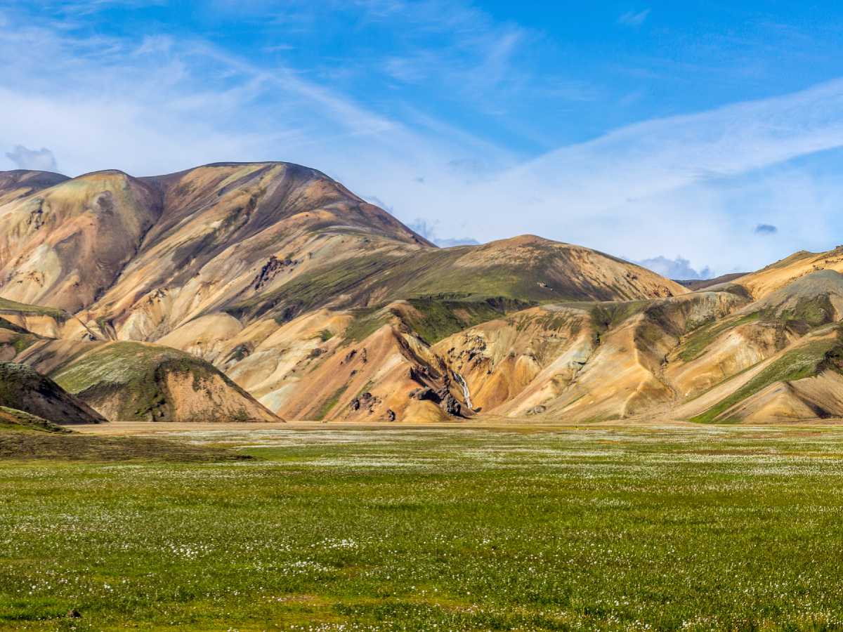 Laugavegur and Fimmvörðuháls Trekking Tour in Iceland