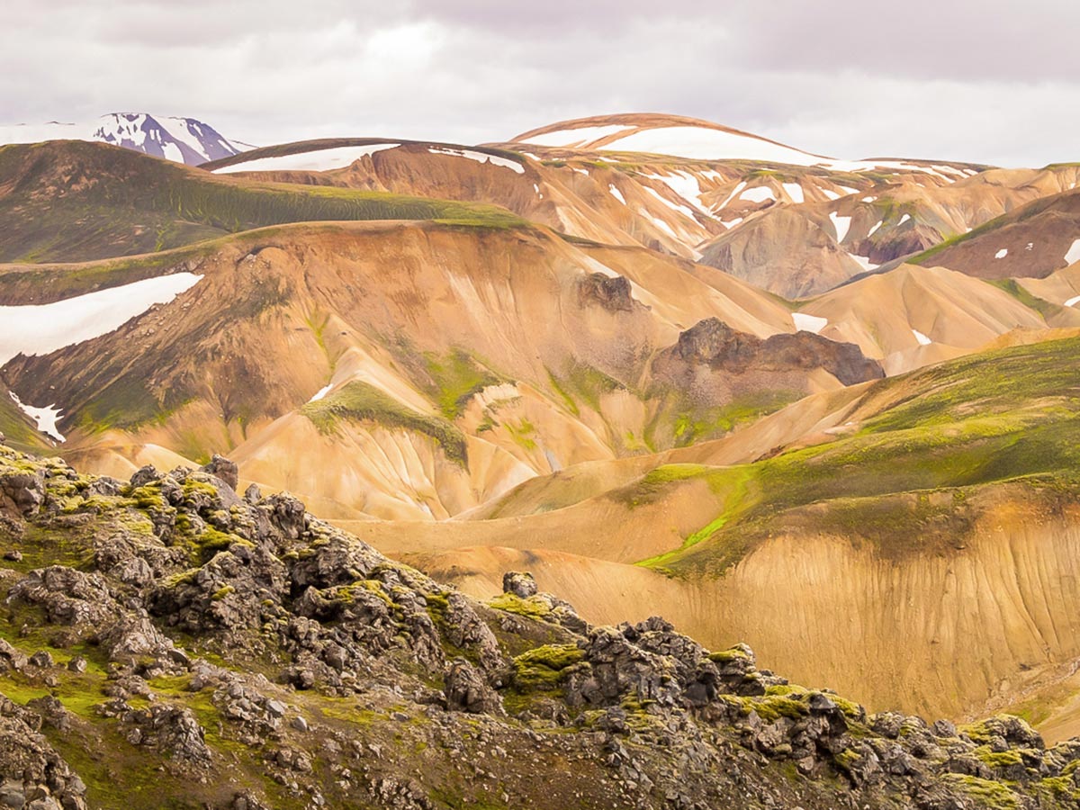 Colourful-mountains-near-Landmannalaugar