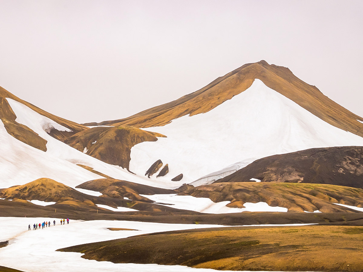 The trail to Álftavatn