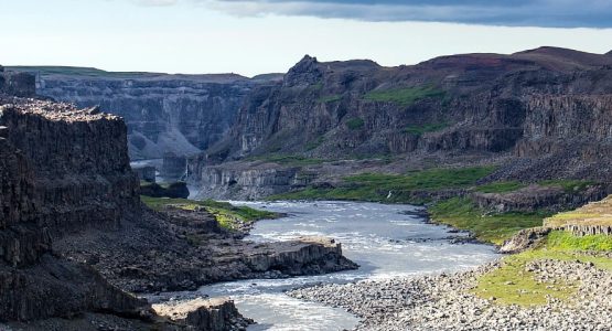 Iceland Traverse Coast-to-Coast Tour