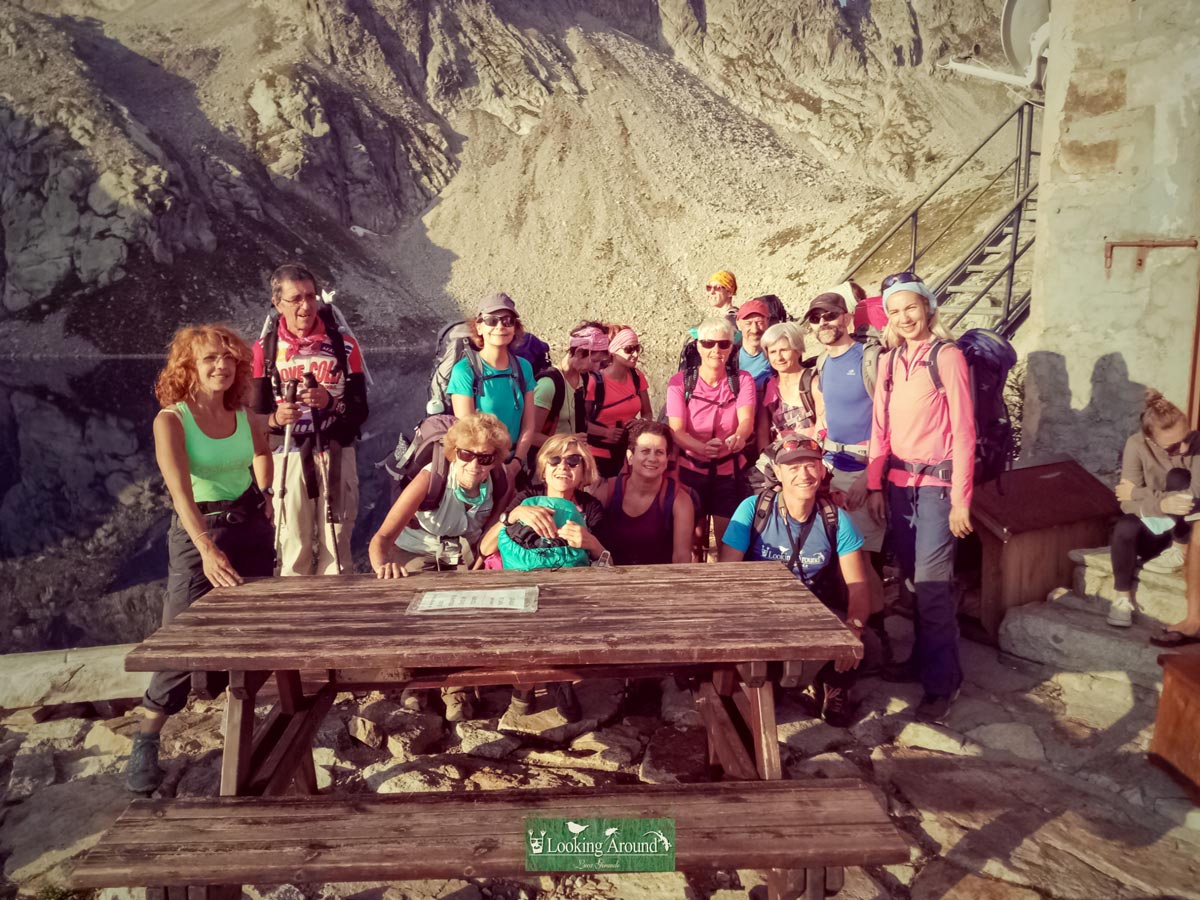 Kings Path trekking tour group in France