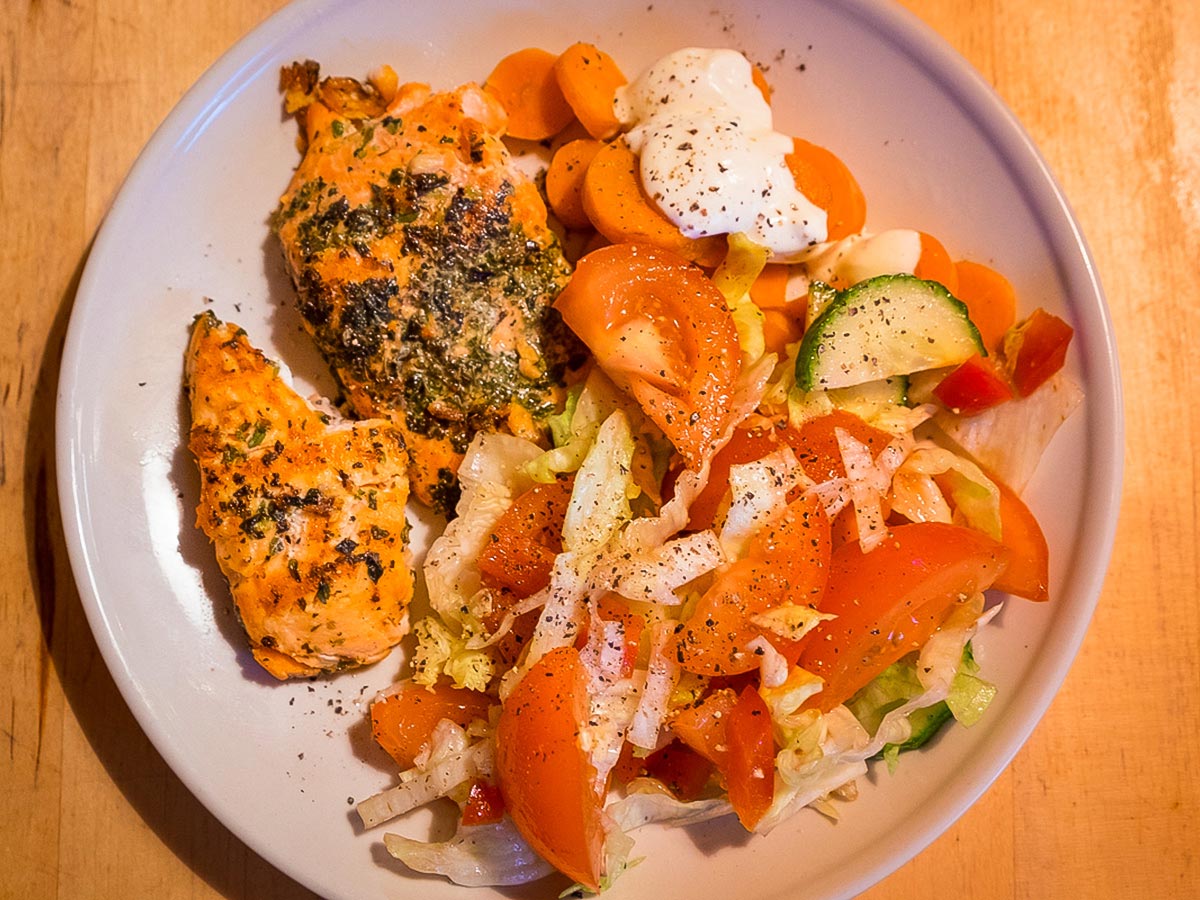 Baked salmon for dinner with Icelandic Mountain Guides