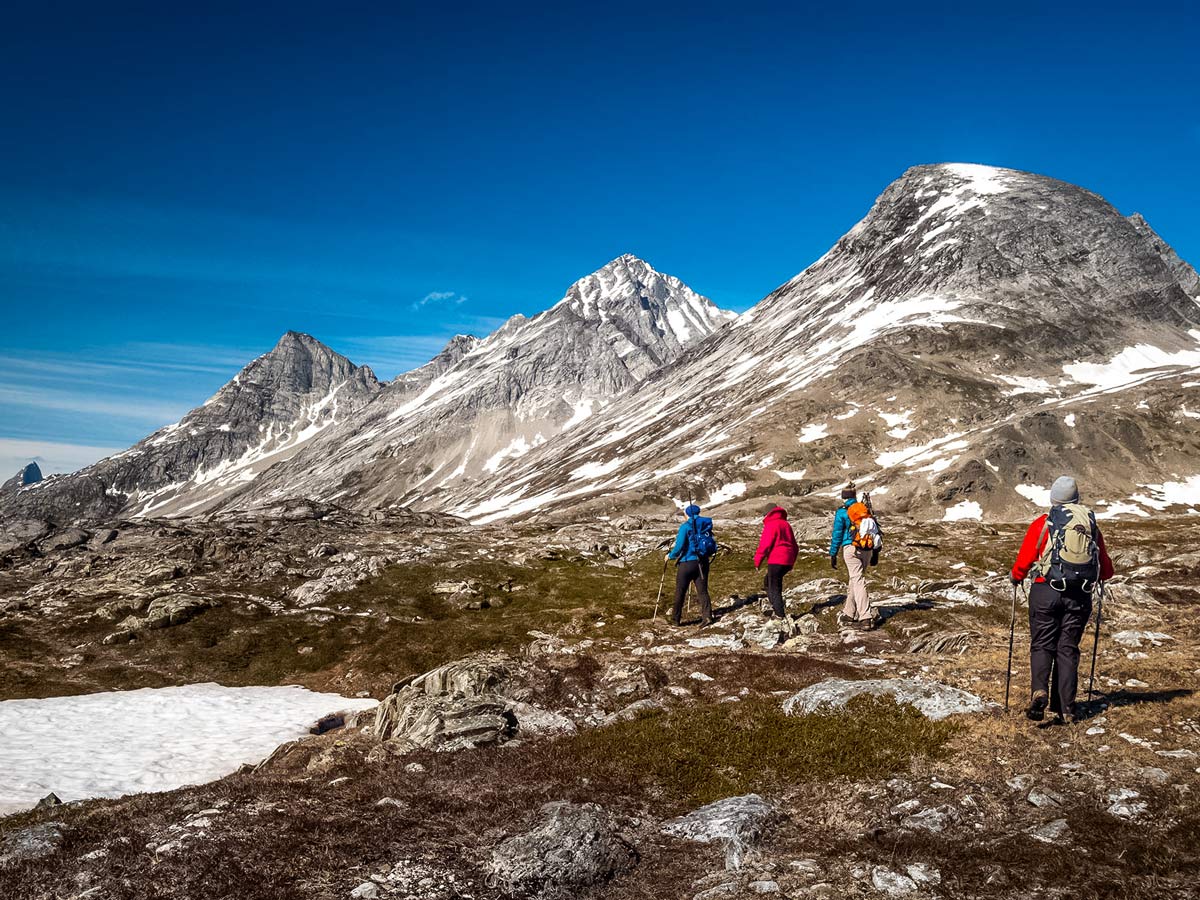 Hiking through Greenlands fjords and valleys