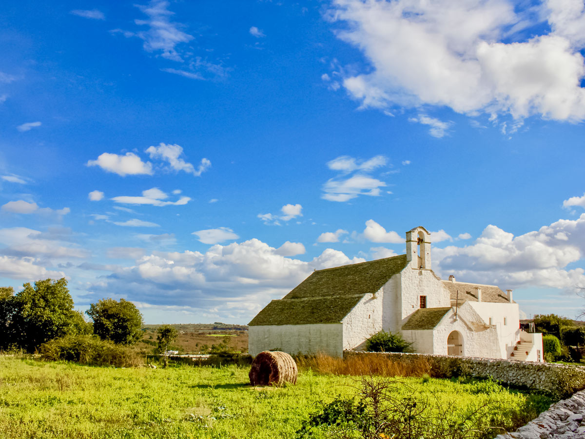 Barsento hill church chapel hiking Italian farmland countryside in Italy