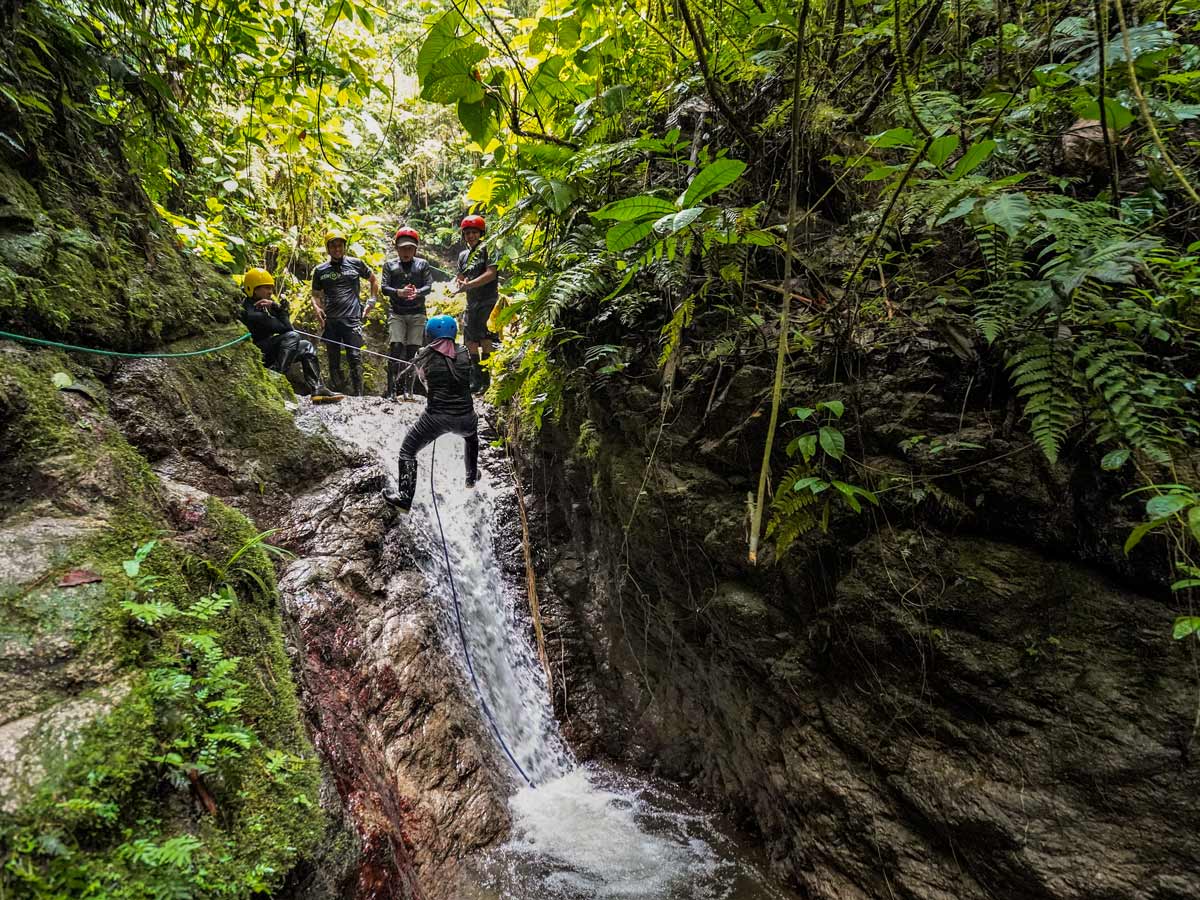 Ropelines bouldering rivers waterfalls adventure tour photo Peru Ecuador