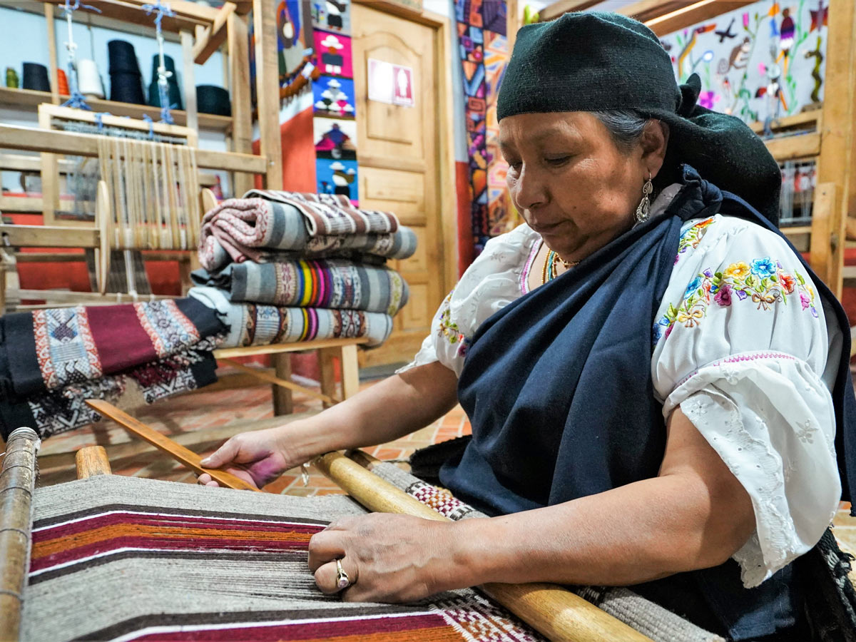 Traditional blanket weaving
