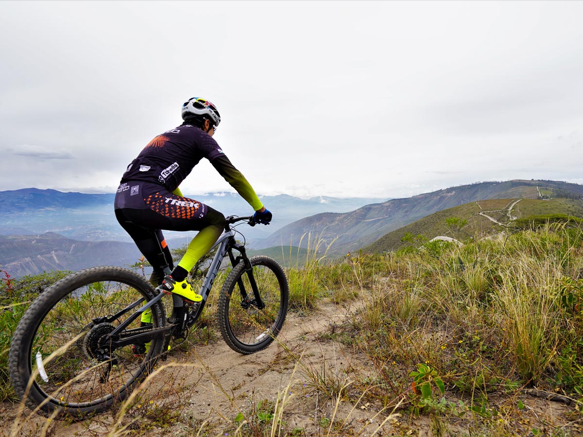 Ecuador mountain biking hills trails guided bike tour