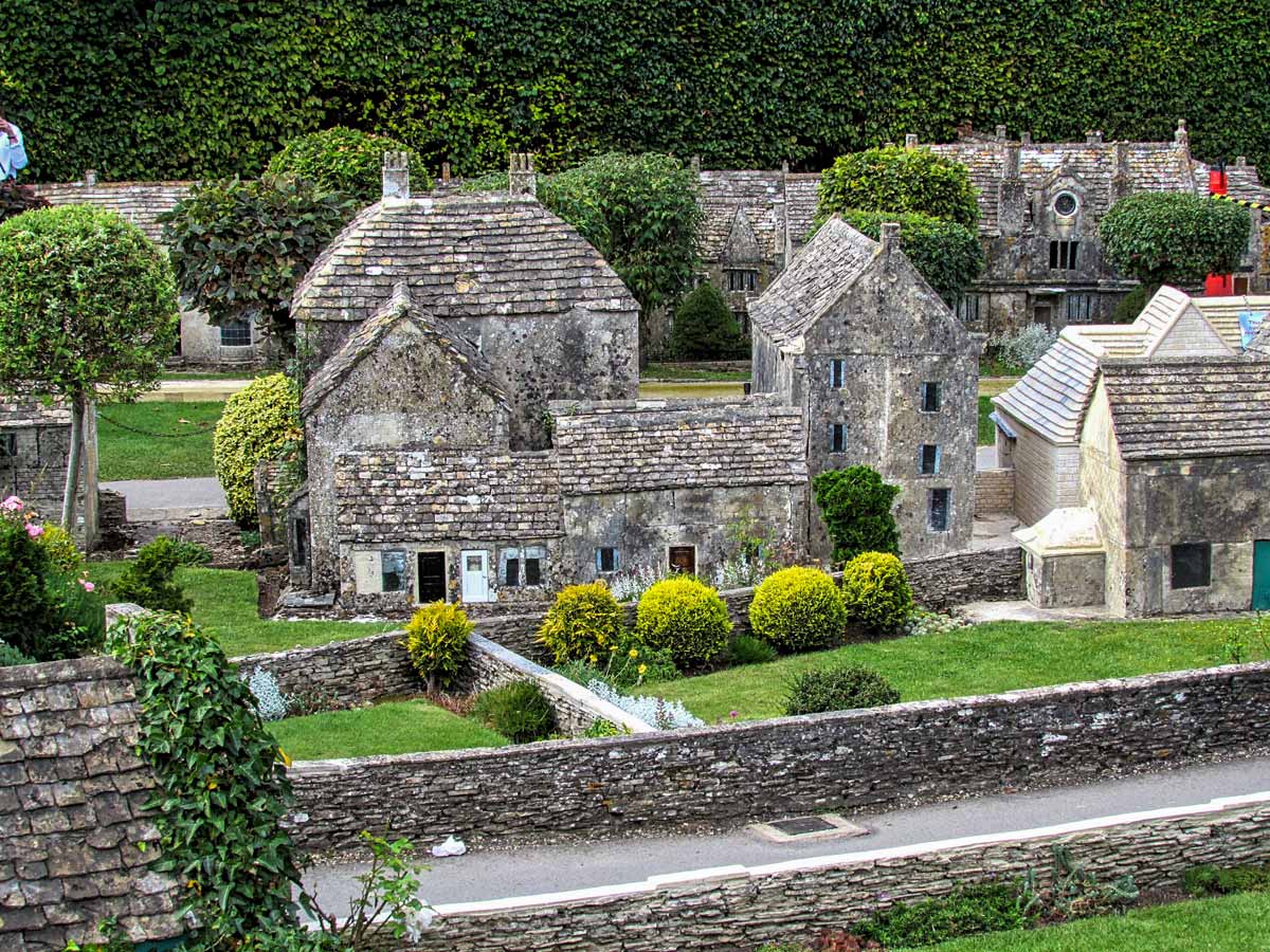 Cotswold England stone homes cottages village