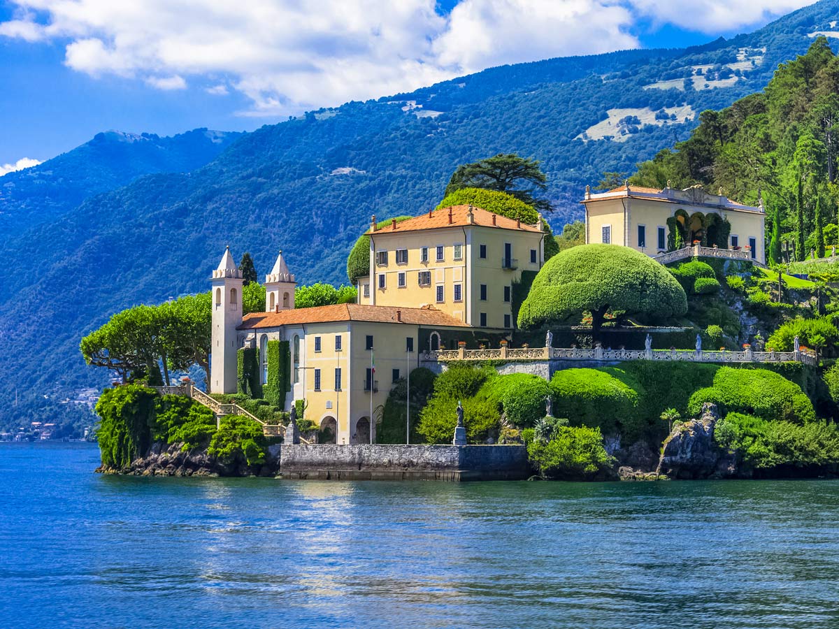 Cycling around Lake Como villa estates waterfront paths Italy