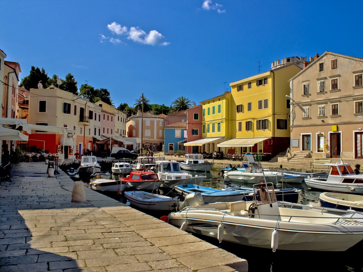 Boat docks port walking adventure tour Croatia