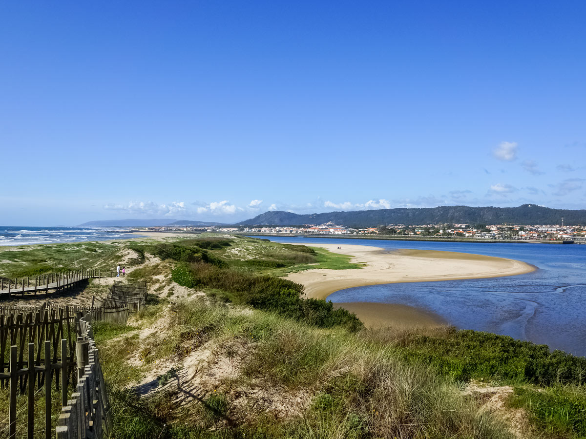 Mar e Rio Cávado ocean beach walking trails paths adventure tour Portugal Atlantic coast