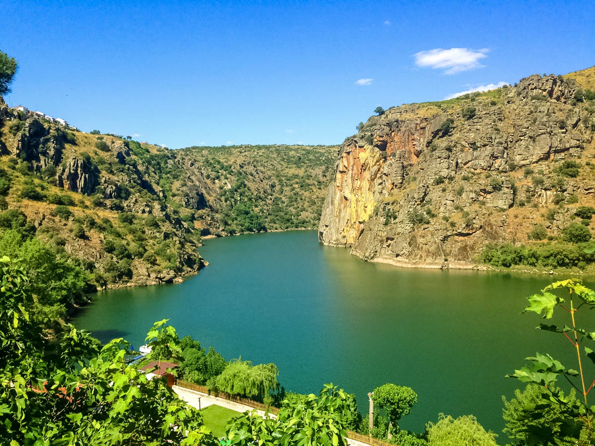 Portugal bike tour adventure exploring the beautiful Duoro Valley