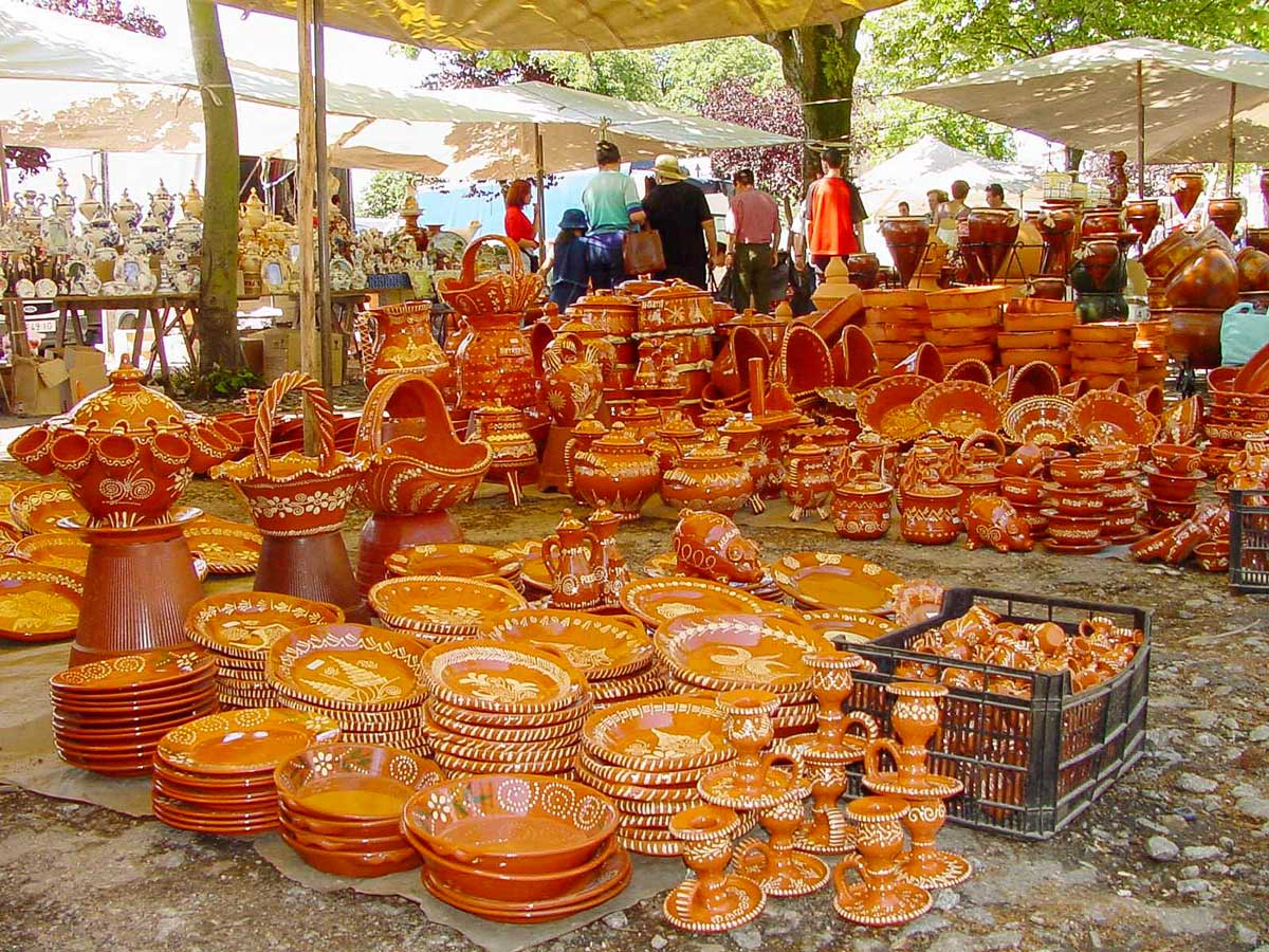 Artesanato authentic artisan pottery market adventure bike tour Minho Portugal