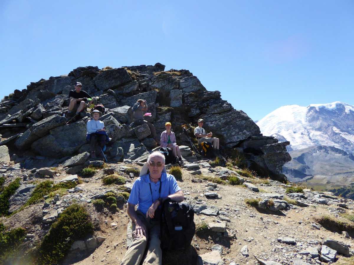 Hikers on a guided tour to Rainier Mountain National Park