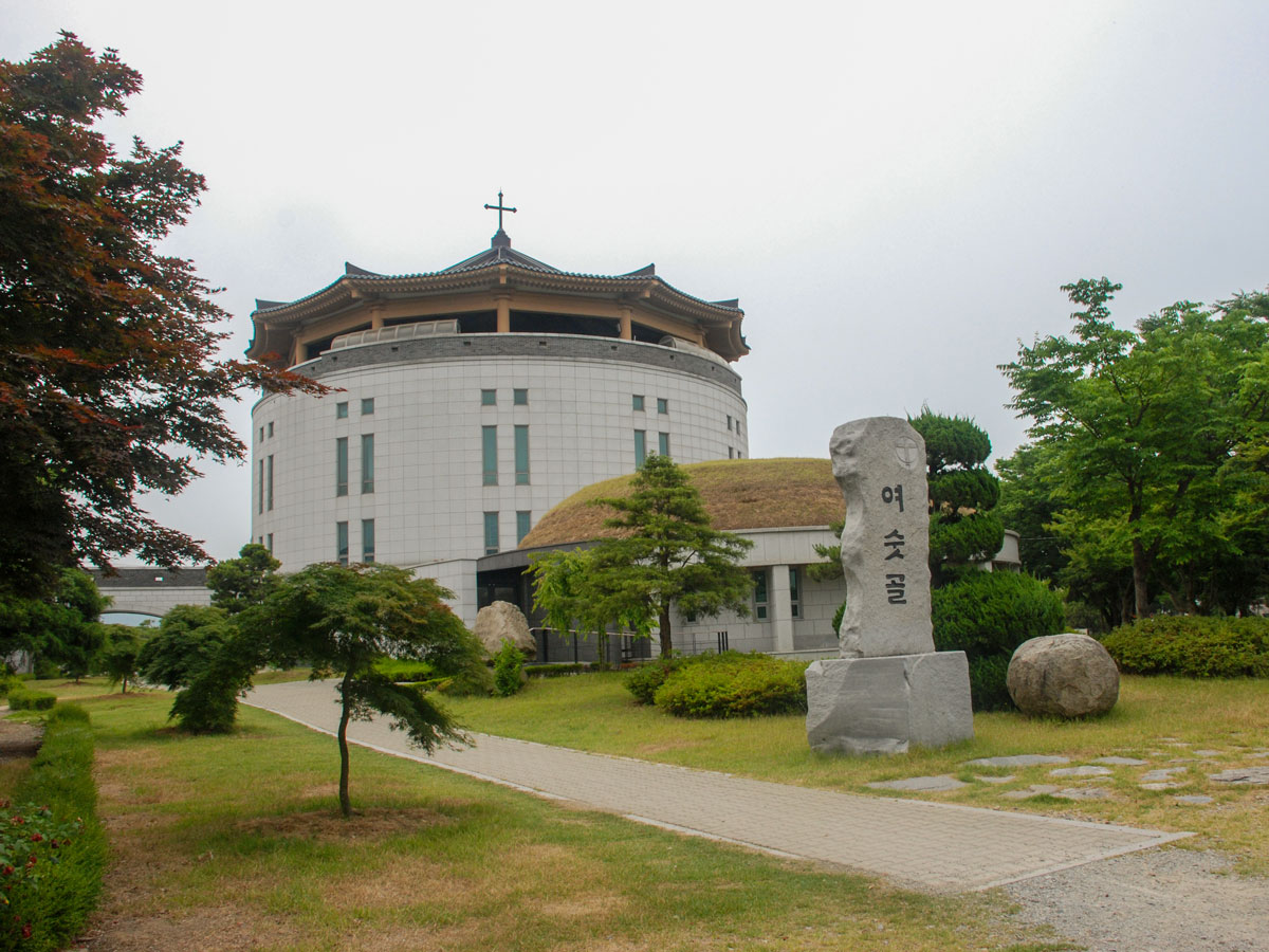 Church chaple South Korea Catholic Pilgrim adventure tour