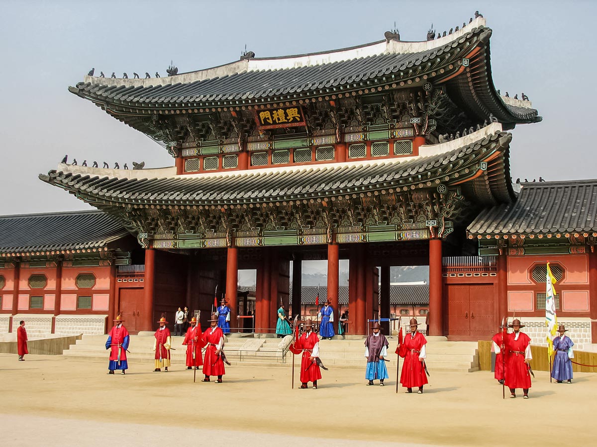 Gyeongbokgung palace Sejongno Jongno gu Seoul South Korea adventure trekking tour asia