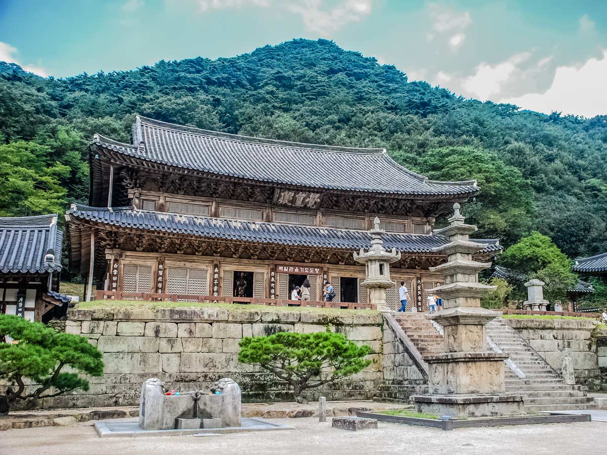 Authentic historic buildings temples exploring South Korea adventure tour