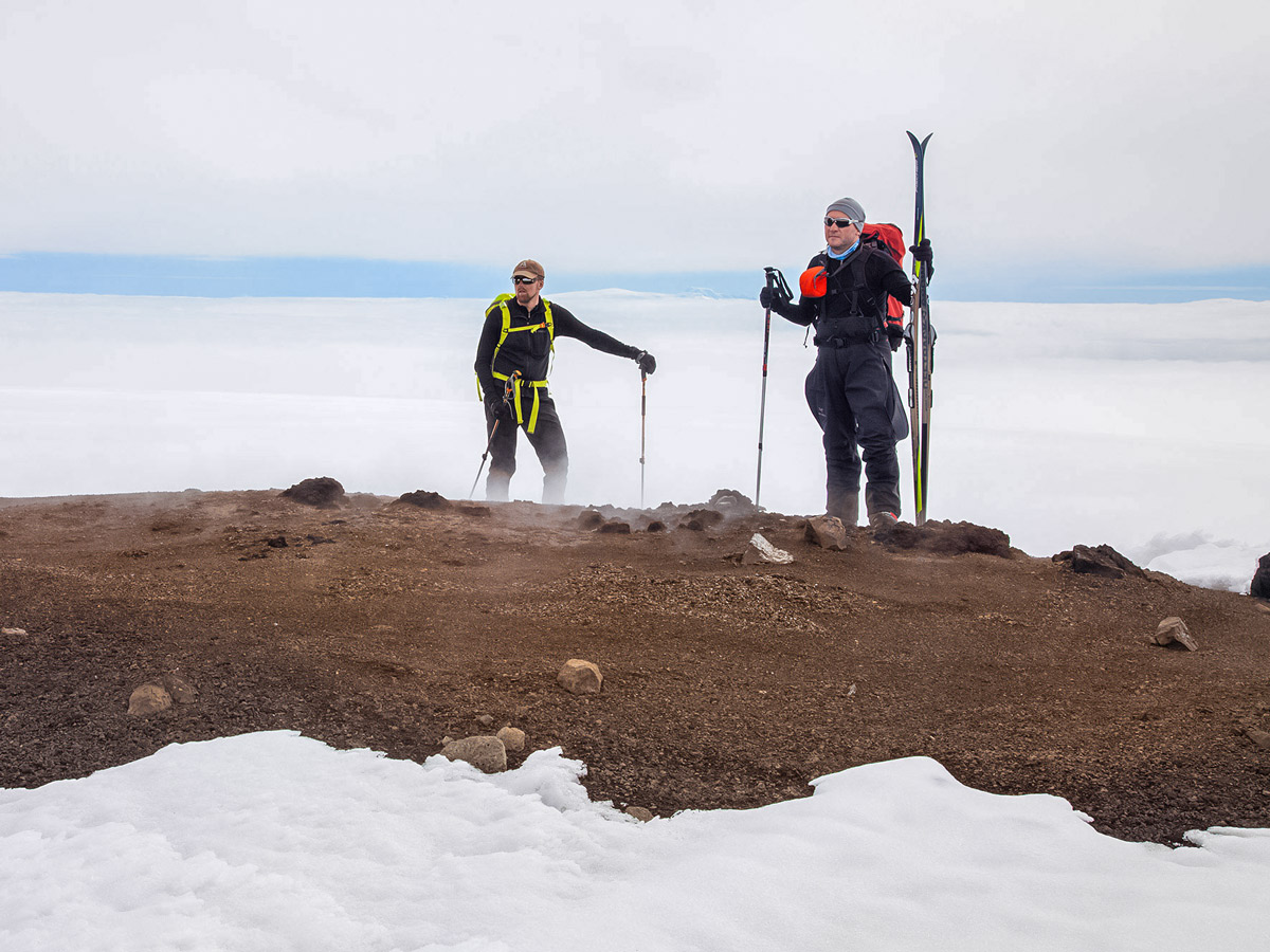 Geothermic warm spring spot Vatnajokull ski trekking adventure tour Iceland