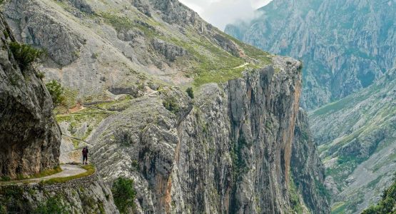 Cliff hiking